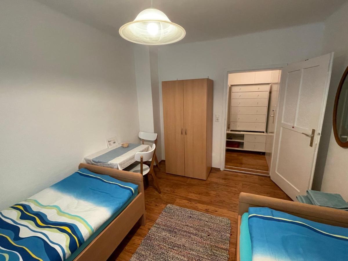 Gertis Blumenhof Privatzimmer, Ferienwohnung Гмюнд Экстерьер фото